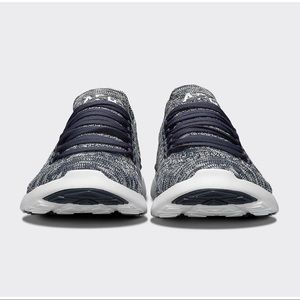 APL women’s Techloom Breeze, size 9